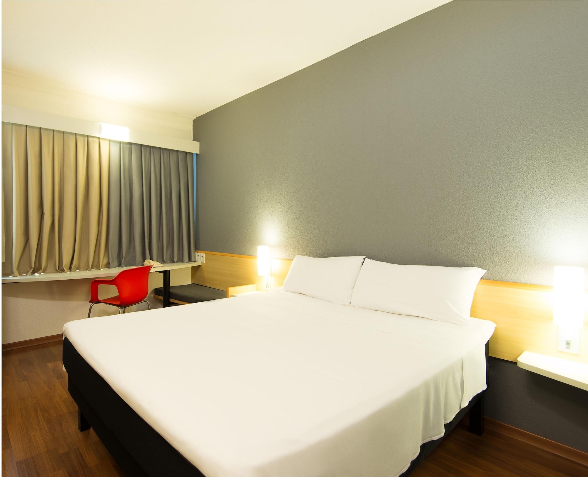 Ibis Dutra